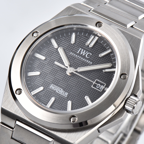 アイ・ダブリュー・シー細部ディテール